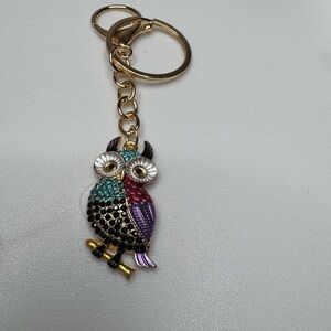🦉 Colorful Owl Bag Charm – Rhinestone Bling & Gold-Tone Accent